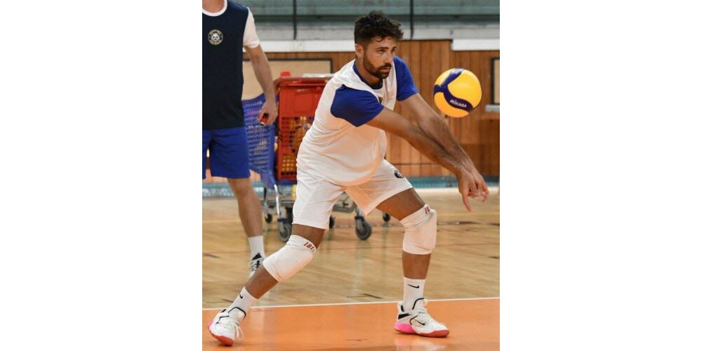 volleybal ligue b: chalon begint sterk maar verliest uiteindelijk in royan. lees het volledige verslag van de spannende wedstrijd.