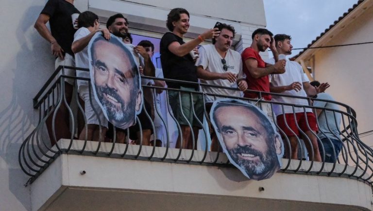 béziers hervat zijn thuiswedstrijd tegen toac toulouse met veel enthousiasme en inzet. volg de laatste updates en hoogtepunten van deze spannende rugbywedstrijd.