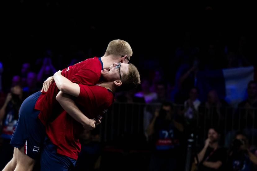 beleef de spannende halve finale van de grand smash tussen félix lebrun en de wereldkampioen. wie wint deze epische strijd?