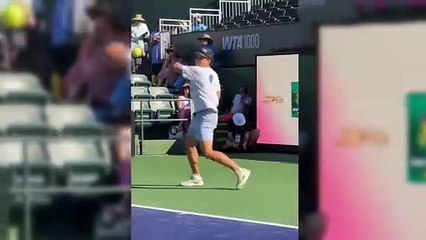 tenniswedstrijd in de verenigde arabische emiraten abrupt beëindigd nadat spelers geëvacueerd werden vanwege onverwachte omstandigheden.