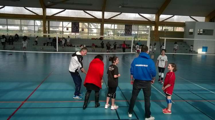 doe mee aan het volleybaltoernooi bij kloar aven op vb 29 en ervaar spannende wedstrijden en gezelligheid!